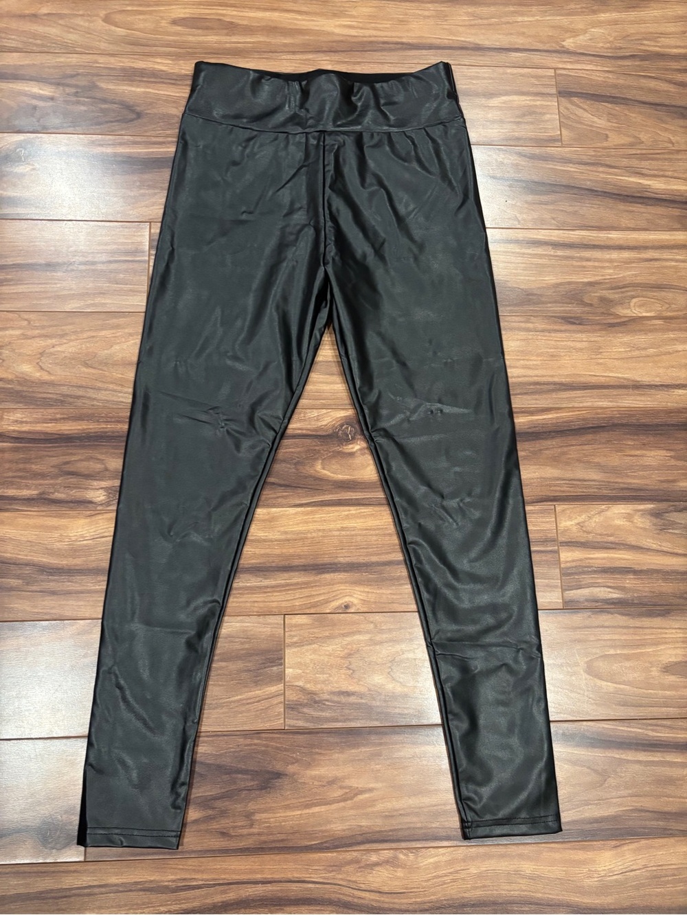 NWT Cupshe Woman Medium Black Liquid Leggings / Faux Leather